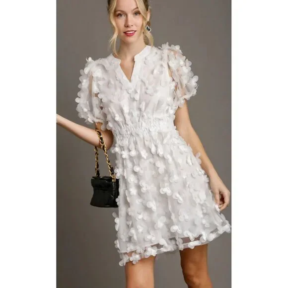 NWT Umgee White 3D Organza Split Neck Dress/Puff Sleeve Dress SMALL - Picture 1 of 11